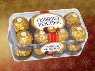 Ferrero Rocher , cena 14,99 PLN za 200 g, 100g=7,50 PLN.