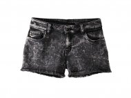 Szorty jeansowe Esmara, cena 34,99 PLN za 1 para 
- rozmiary: ...