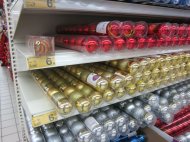 W Auchanie bombki choinkowe okrągłe czerwone, złote, srebrne, ...