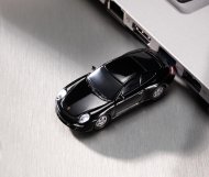 Pamięć USB Porsche 911 Carrera S , cena 79,00 PLN 
{i Pojemność ...
